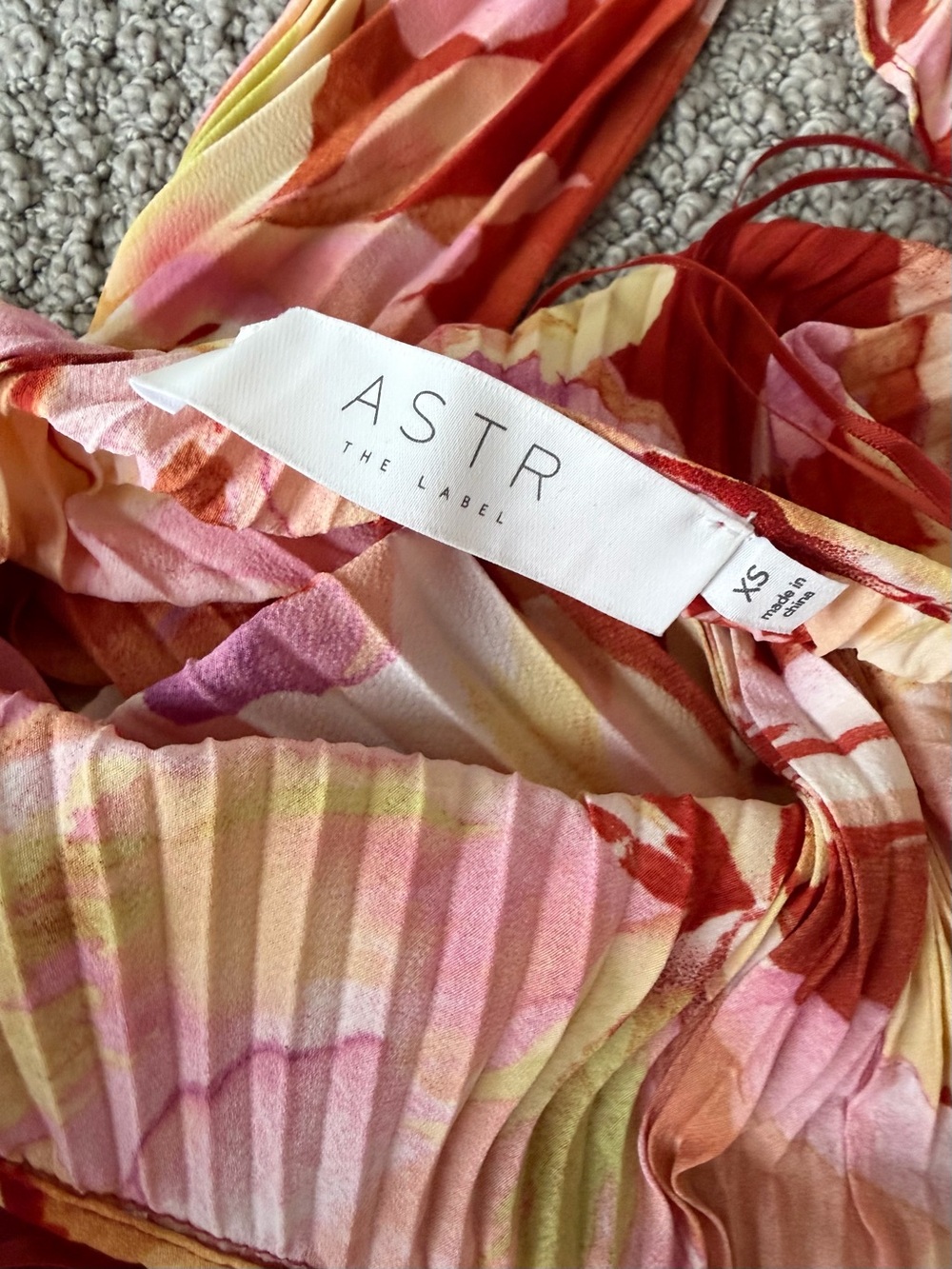 ASTR Blythe Floral Midi Dress - Picture 10 of 10